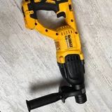 Перфоратор DeWalt DCH133 4