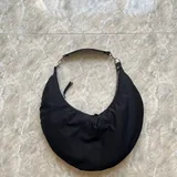 Синяя мини сумка, черная сумка дутик, льняные брюки Zara 4