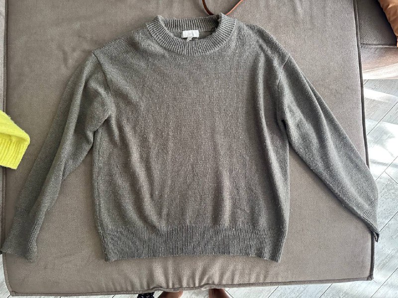 Свитеры H&M, New Yorker