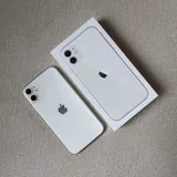 iPhone 11, три чехла 1