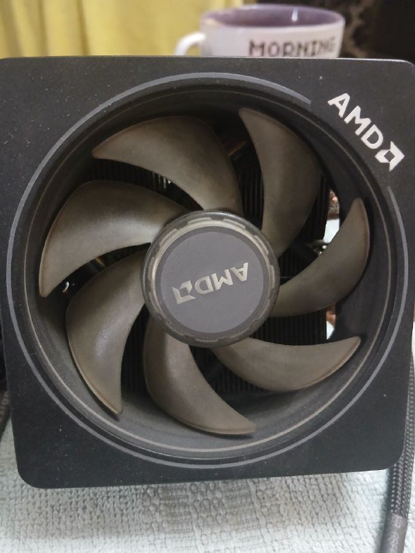 Процессор Ryzen 7 3700x, 4 плашки памяти DDR4 по 16 Гб, материнская плата 2