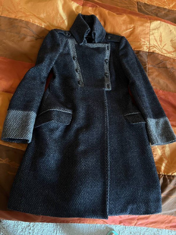 Пальто Patrizia Pepe в стиле мундира, размер S