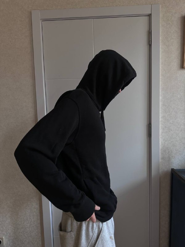 Худи Uniqlo черный, серый, джинсы Weekday/H&M, куртка джинсовая Weekday