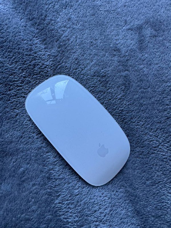 Apple Mouse Model A1657 2