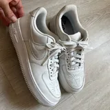 Кроссовки 1