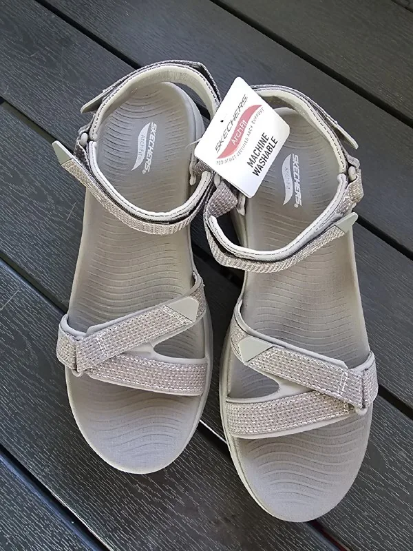 Босоножки Skechers 1