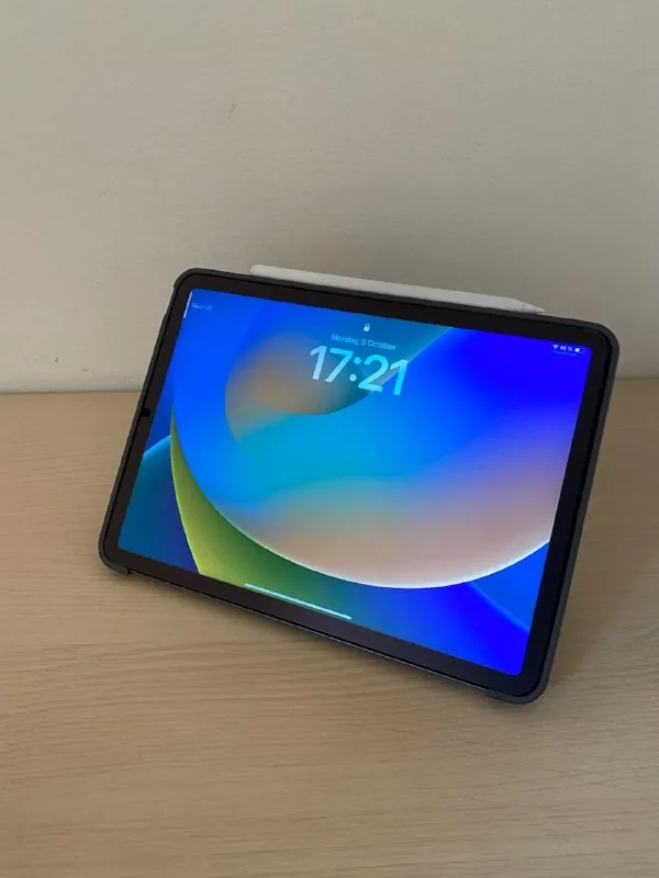 iPad Air 5 M1 256 ГБ Space Gray 1