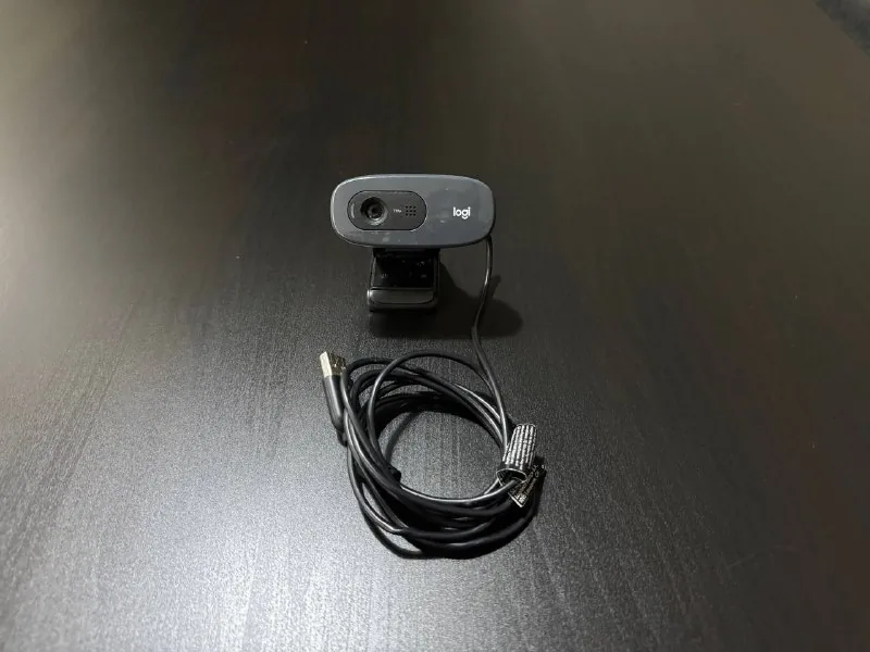 Вебка Logitech C270 1