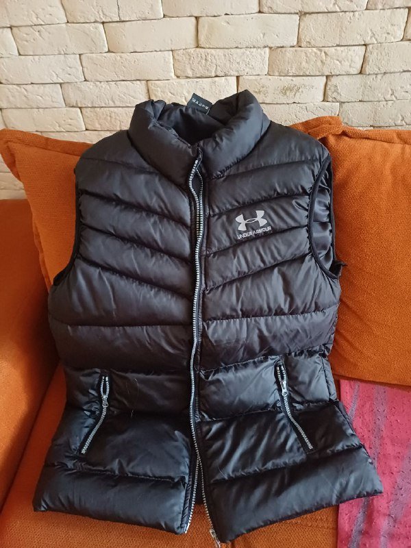 Тёплый жилет Under Armour размер L