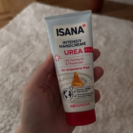 Кремы с мочевиной Isana и Sebamed
