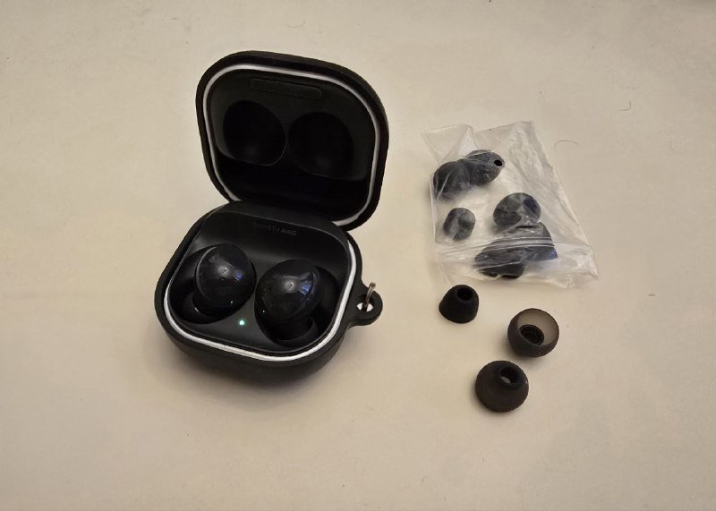 Наушники Samsung Galaxy Buds2 с амбушюрами