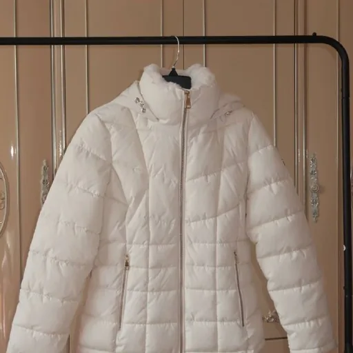 Куртки Calvin Klein, Levi’s и Adidas