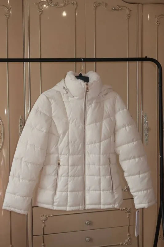 Куртки Calvin Klein, Levi’s и Adidas 1