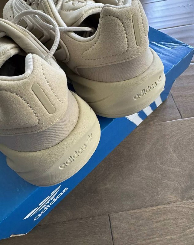 Adidas Ozweego Cloud White, Adidas Ozelia Sand, Adidas Ozelia Savanna 10