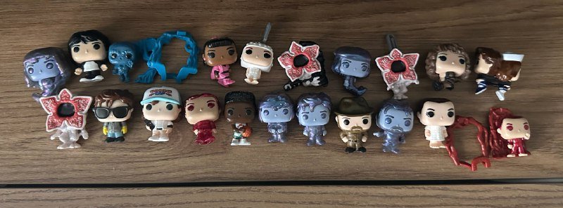 Коллекция фигурок Stranger Things 21 из 24