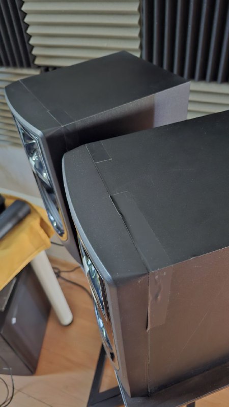 JBL 305P Mkll студийные мониторы с стойками и кабелями 3