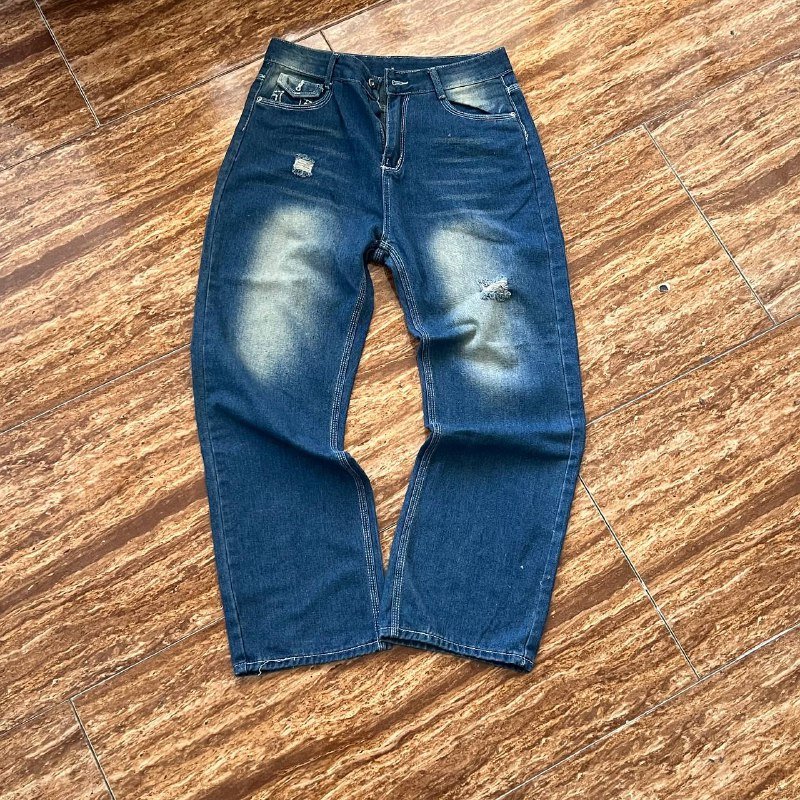 Вельветовый жилет, джинсы, джинсовые шорты, футболки Diesel и Redbull 4