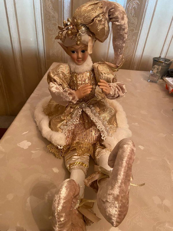 Куклы в нарядных костюмах 2