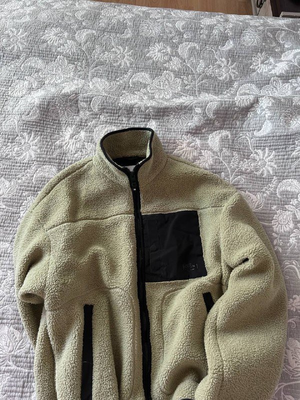 пятнистая шубка, бежевая куртка, ветровка, теплая куртка 4