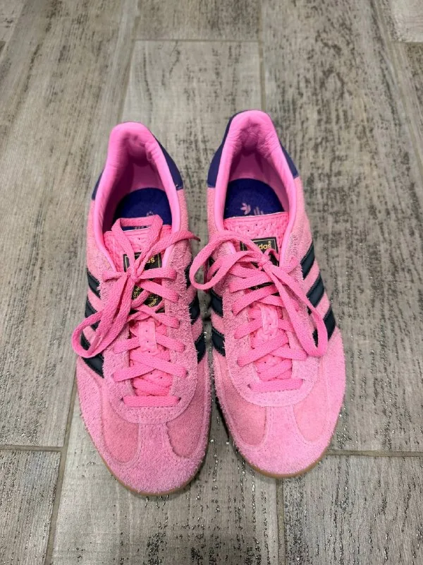 Кроссовки Adidas 1