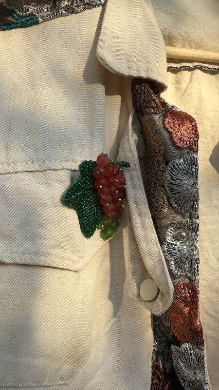 Куртка с вышивкой 3