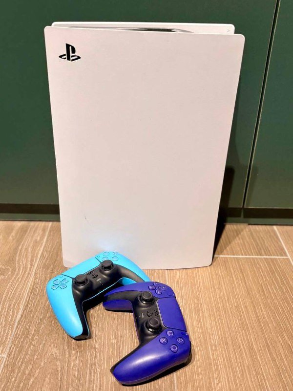 PlayStation 5, два оригинальных DualSense контроллера 1