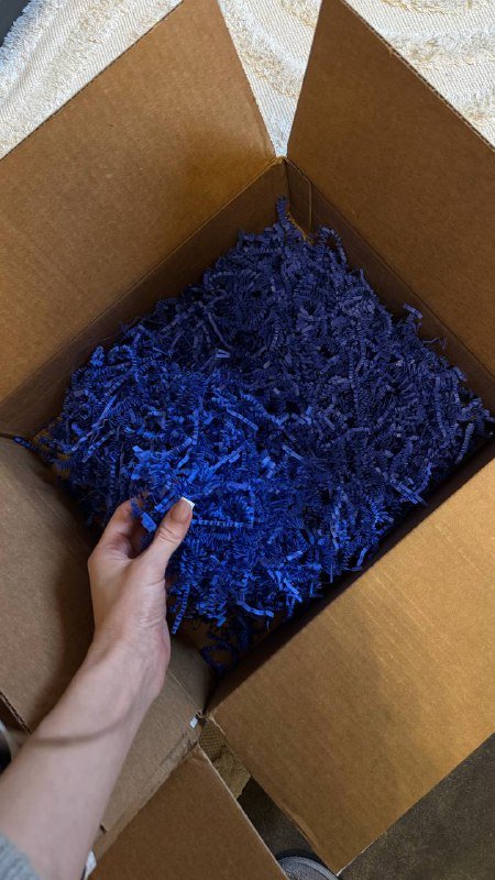 Наполнитель из картона для подарков синий и фиолетовый 2