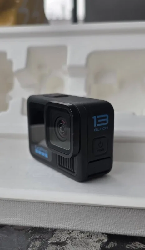 Samsung Galaxy Watch 8, GoPro HERO 13 1