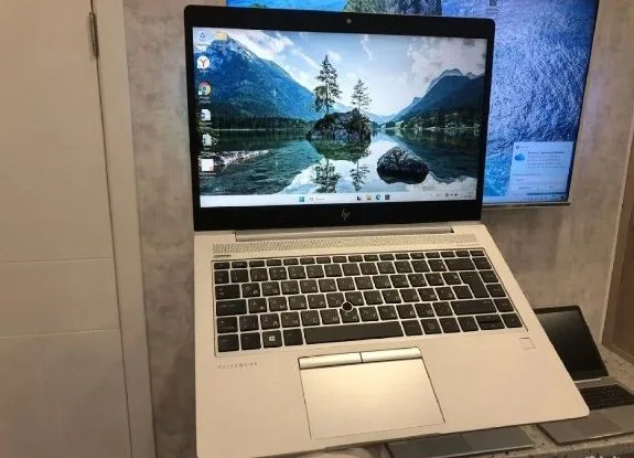 HP EliteBook 745 G5 1