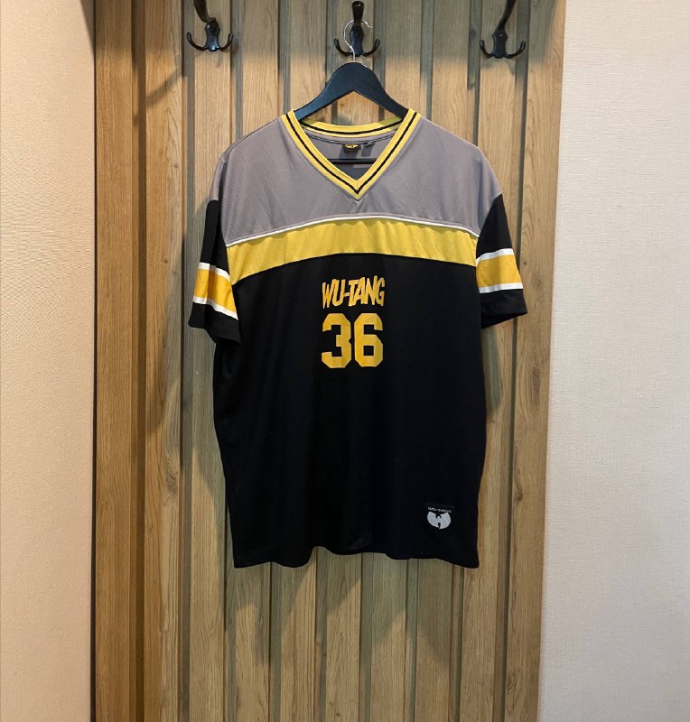 Wu-Tang Clan Jersey Size L