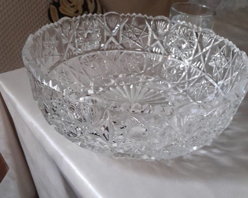 Большая хрустальная ваза