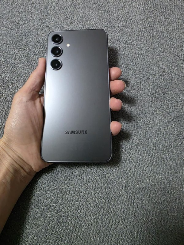 Samsung Galaxy S24 plus 2