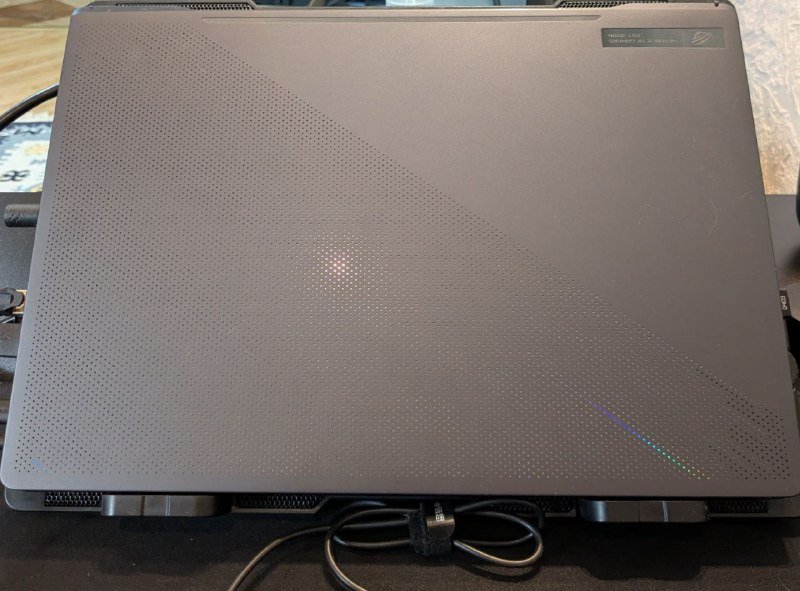 Asus ROG Zephyrus G15 GA503QM ноутбук 2