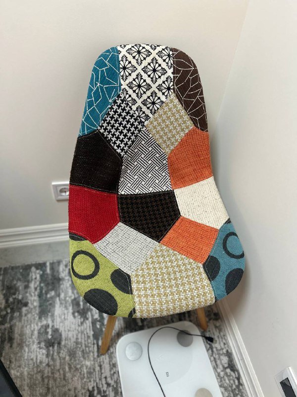 Два кресла, три стула 3