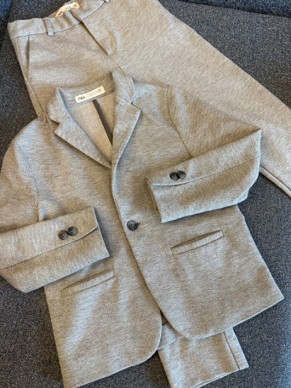 школьный костюм ZARA и лоферы для мальчика