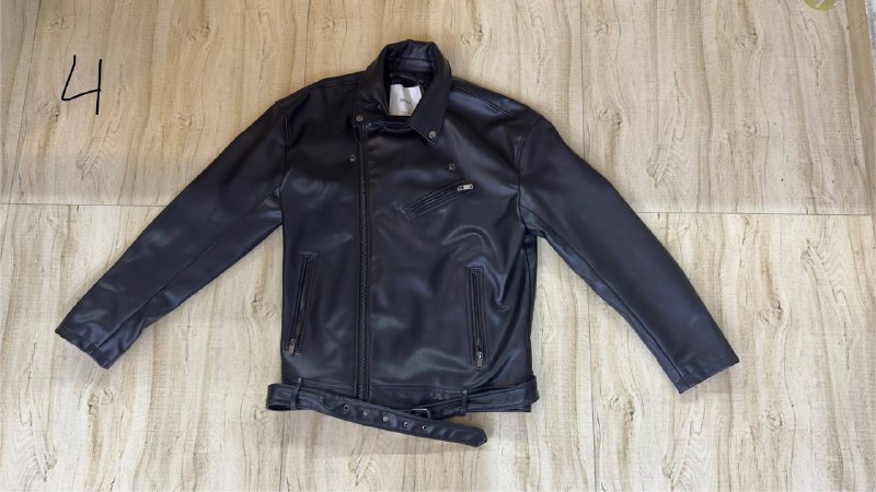 Спортивный костюм AX, жилетки Zara, спортивный костюм Nike, кожаная куртка Bershka, джинсы HM, джинсы LCW, спортивная кофта Zara, кофты LA California и LCW, спортивные штаны demix 7