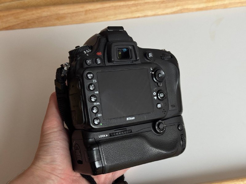Nikon D610, 50mm af-s 1.4, батарейный блок 4