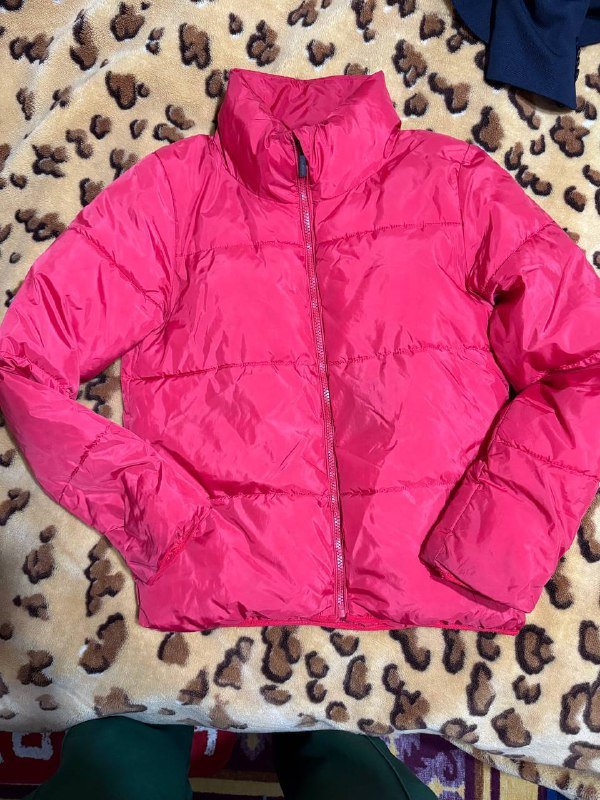 пиджак мужской темно синий XL, куртка женская ярко красная XS-S, куртка горнолыжная S, дубленка женская М, спортивный костюм женский М, джинсовка М 3