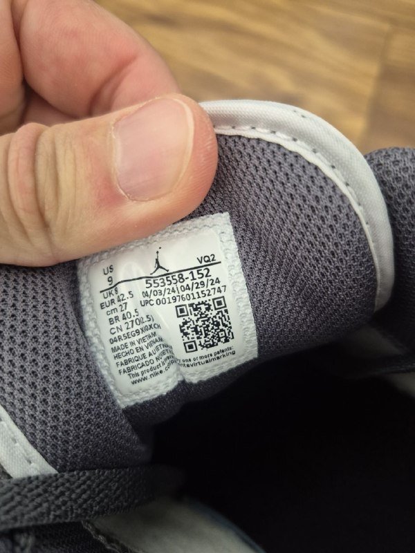 Кроссовки Jordan original размер 27см US9 3