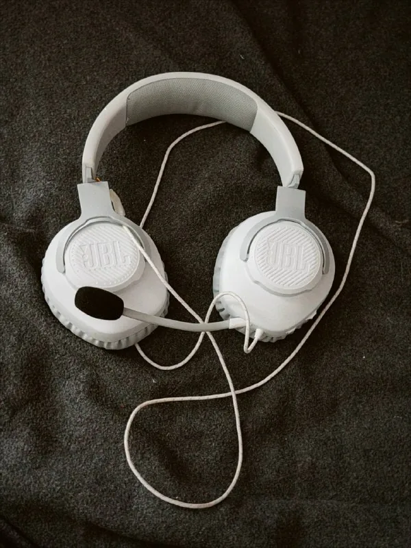 Игровая гарнитура JBL Quantum 100 1
