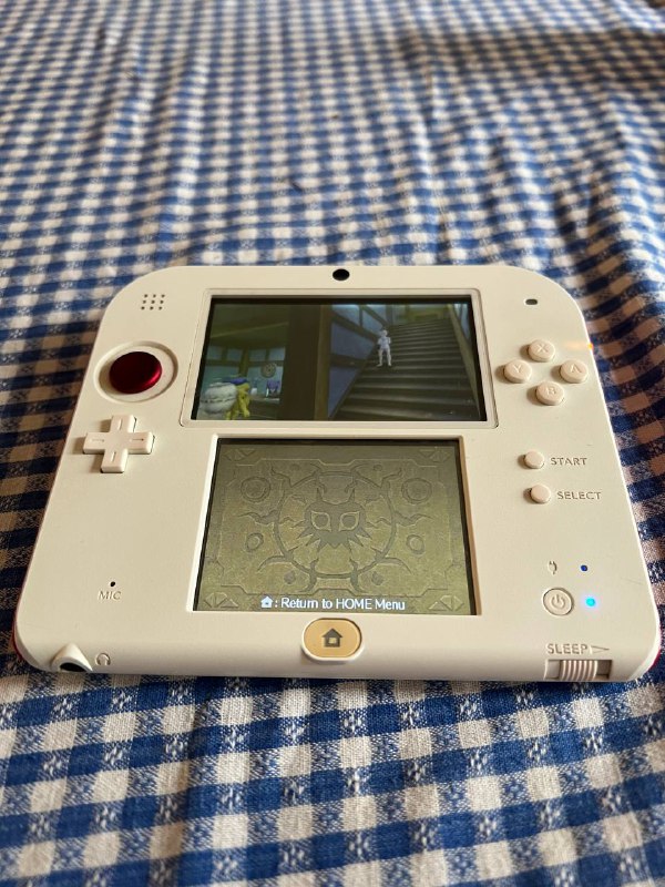 Nintendo 2ds прошитая консоль с аксессуарами 3