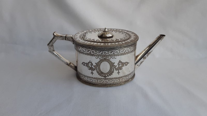 Посеребренный чайник George Angell & Co выставочный образец