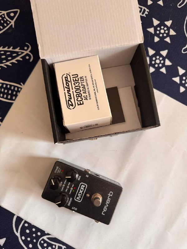 Darkglass Harmonic Booster, MXR M300 Reverb 2