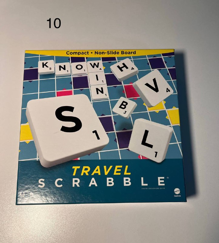 Туристические стулья, книги, настольная игра Scrabble, настольная лампа Xiaomi 3