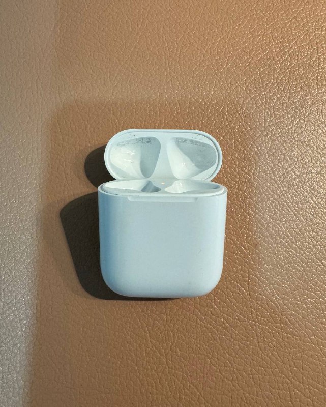 AirPods 3, Apple Watch 3, AirPods case, Docking station 3