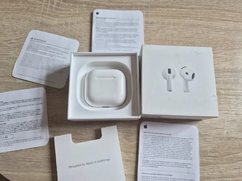 AirPods 4 1