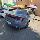 Hyundai Elantra 2022 седан 3