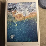 iPad Pro 10.5 256GB Wi-Fi + Cellular 1