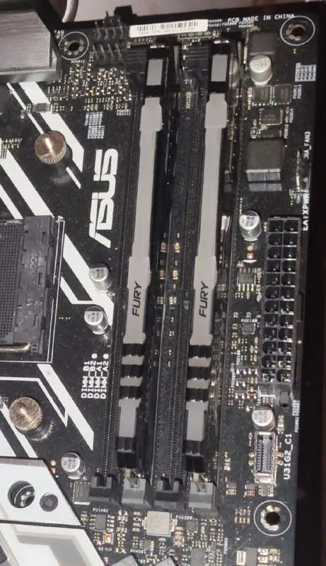 Оперативная память DDR4 Kingston Fury 16 ГБ × 2 1
