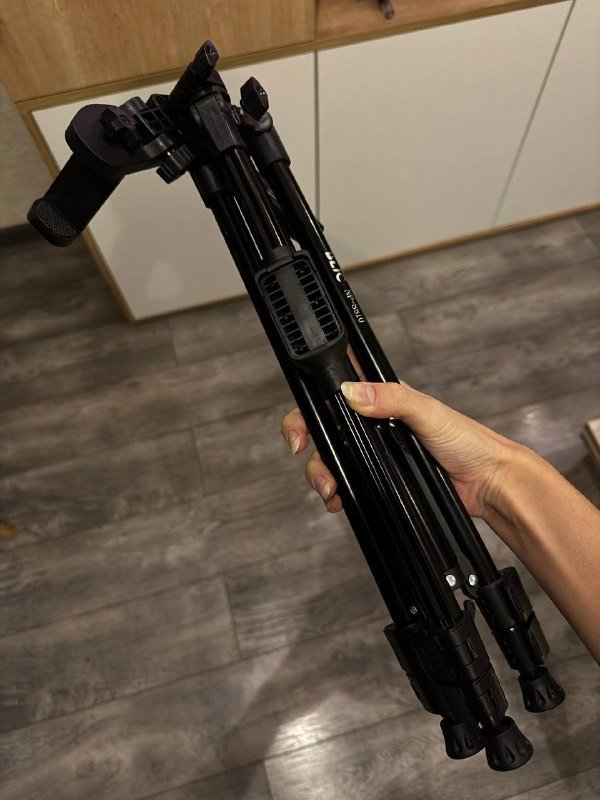 Универсальный штатив с пультом и чехлом 2
